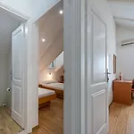 Nisha Hotell Sudurad