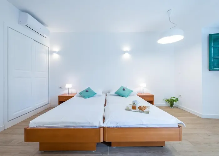 Szálloda Nisha Suđurađ