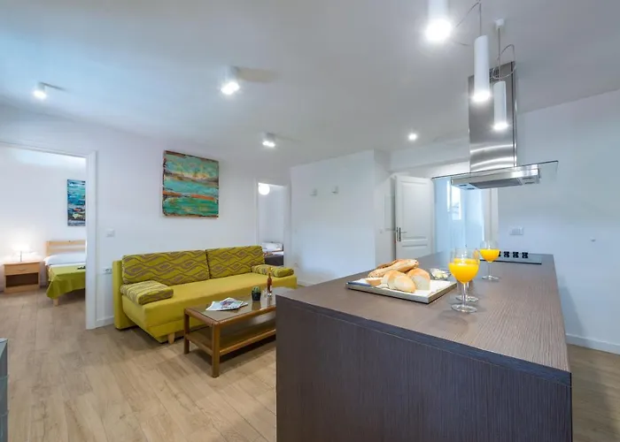 Szálloda Nisha Suđurađ