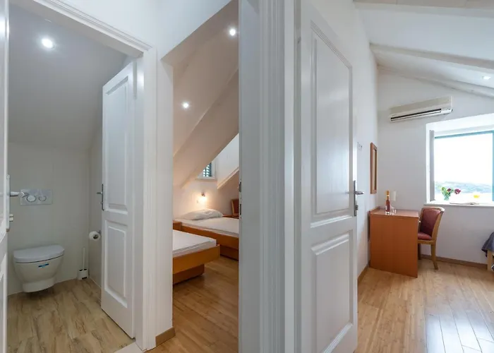 Nisha Szálloda Suđurađ