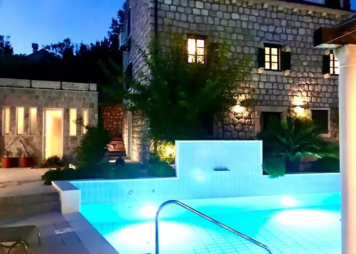 Nisha Szálloda Suđurađ