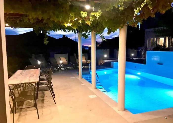 Nisha Szálloda Suđurađ